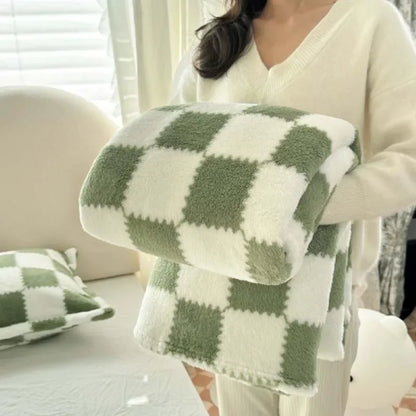 1 Piece Pink White Flannel Panda Fleece Soft and Comfortable Blanket