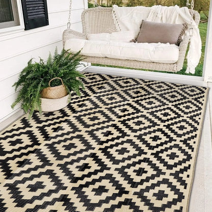 Waterproof Outdoor Rug 5x8 ft, Reversible Plastic Mat for Patio, Backyard, Beach, Camping in Black & Beige