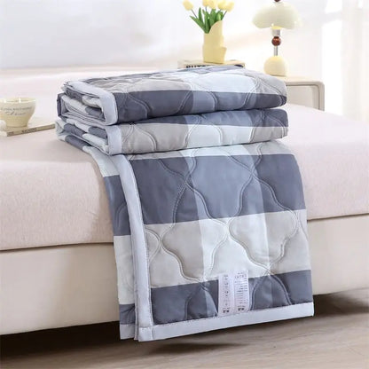 Washed Cotton Summer Quilt - Skin-Friendly Brushed Summer Cool Quilt