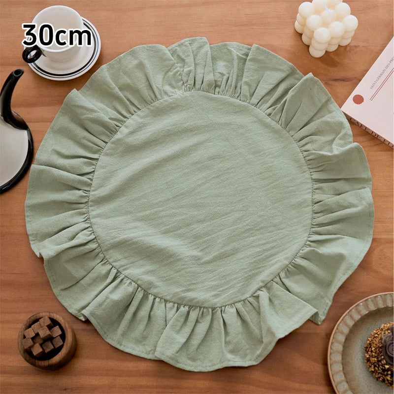 Retro Style Cotton Solid Color Circular Placemat with Ruffle Edge Decoration