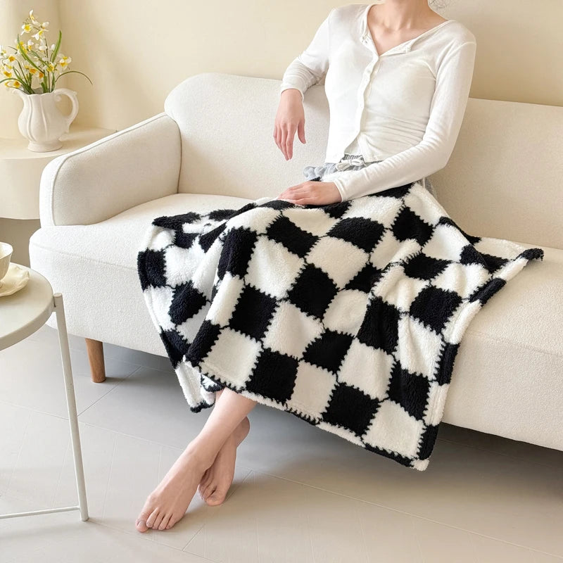 1 Piece Pink White Flannel Panda Fleece Soft and Comfortable Blanket