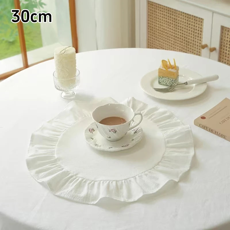 Retro Style Cotton Solid Color Circular Placemat with Ruffle Edge Decoration