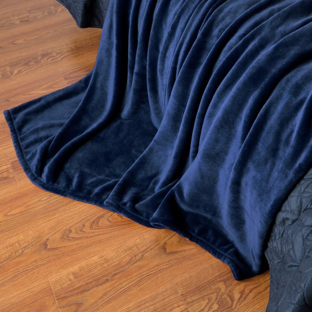 Super Soft Warm Lightweight Plain Solid Color Flannel Blanket for All Season