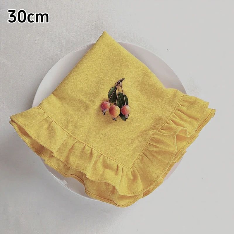 Retro Style Cotton Solid Color Circular Placemat with Ruffle Edge Decoration